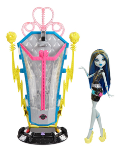 Игровой набор Monster High Франки и подзарядная станция