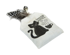 Игрушка для кошек Beeztees Подушечка с кошачьей мятой 430362 8 см