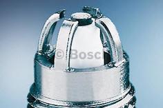 Свеча зажигания Bosch 0242240590