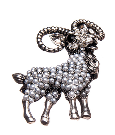 Брошь Moon Paris горный баран в жемчужинках со стразами