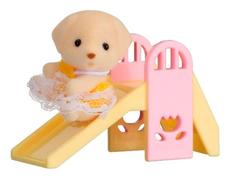 Игровой набор sylvanian families младенец в пластиковом сундучке (собачка на горке)