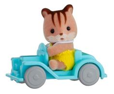 Игровой набор sylvanian families младенец в пластиковом сундучке (бельчонок на машине)
