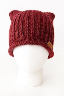 Шапка женская Noryalli 47205 красная ONE SIZE