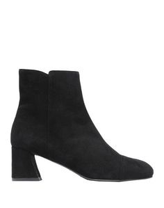 Полусапоги и высокие ботинки Stuart Weitzman