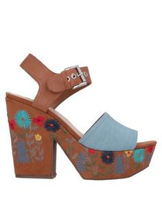 Сандалии Guess