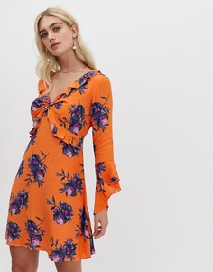 Чайное платье с цветочным принтом и оборками River Island-Оранжевый