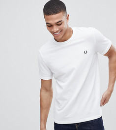 Белая футболка из ткани пике с круглым вырезом и логотипом Fred Perry эксклюзивно для ASOS-Белый