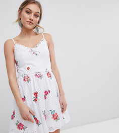 Короткое приталенное платье для выпускного с вышивкой Little Mistress Petite-Мульти