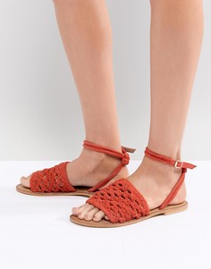 Кожаные плетеные сандалии ASOS DESIGN-Красный