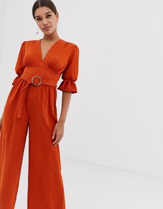 Комбинезон с V-образным вырезом, пышными рукавами и поясом ASOS DESIGN-Коричневый