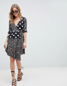 Платье с запахом и принтом ASOS DESIGN-Черный