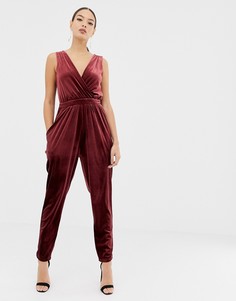 Бархатный комбинезон без рукавов с запахом ASOS DESIGN-Розовый