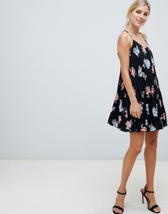 Свободное платье мини на бретелях с плиссировкой и цветочным принтом ASOS DESIGN-Мульти