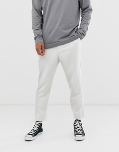 Белые фактурные укороченные брюки с эластичным поясом ASOS DESIGN-Белый