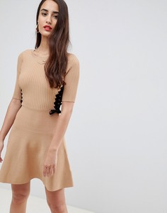 Короткое приталенное платье ASOS DESIGN-Светло-бежевый