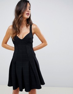 Короткое приталенное платье ASOS DESIGN-Черный