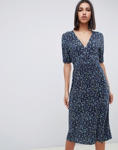 Чайное платье миди с цветочным принтом и эластичной талией ASOS DESIGN-Мульти