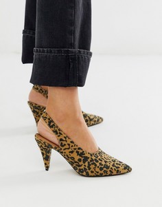 Туфли на среднем каблуке с леопардовым принтом ASOS DESIGN-Мульти