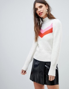 Джемпер цвета слоновой кости с шевронным рисунком River Island-Белый