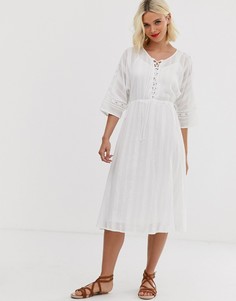 Платье миди с кружевными вставками и шнуровкой спереди ASOS DESIGN-Белый