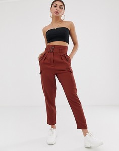 Суженные брюки с карманами в стиле милитари ASOS DESIGN-Коричневый