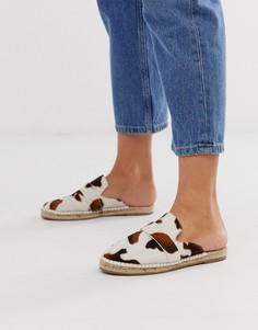 Лоферы-мюли с коровьим принтом и плетеной подошвой ASOS DESIGN Juggle-Мульти