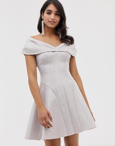 Блестящее короткое приталенное платье ASOS DESIGN-Бежевый