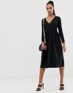 Приталенное креповое платье миди с открытой спиной ASOS DESIGN-Черный