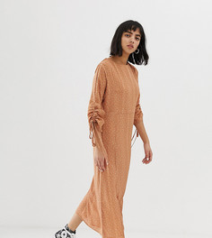 Свободное платье мидакси в горошек со сборками на рукавах Glamorous Petite-Коричневый