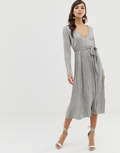 Приталенное плиссированное платье миди металлик с поясом ASOS DESIGN-Серебряный