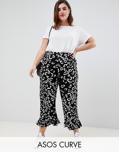 Монохромные брюки со звериным принтом и оборками по краю ASOS DESIGN Curve-Мульти