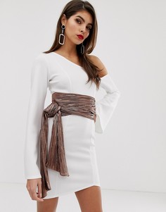 Платье мини с открытыми плечами и поясом с эффектом металлик ASOS DESIGN-Белый