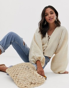 Лонгслив из жатой ткани с завязкой спереди ASOS DESIGN-Светло-бежевый