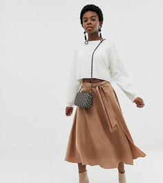 Атласная юбка миди с поясом ASOS DESIGN Petite-Коричневый