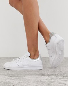 Белые кроссовки с серебристой отделкой adidas Originals - Stan Smith-Белый