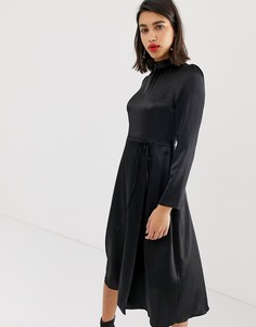 Черное атласное платье миди с завязкой на талии River Island-Черный