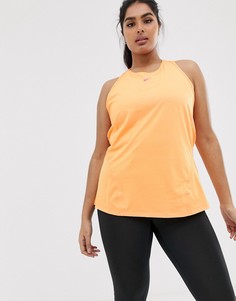 Оранжевый топ Nike Training