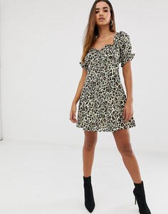 Платье мини с вырезом сердечком и леопардовым принтом ASOS DESIGN-Мульти