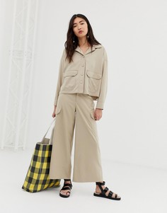 Бежевые широкие брюки карго с карманами Monki-Бежевый