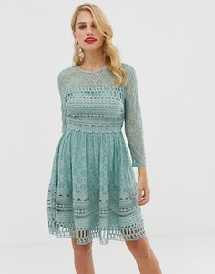 Кружевное приталенное платье мини с длинными рукавами ASOS DESIGN Premium-Зеленый