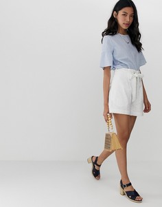 Шорты с вышивкой ришелье и поясом ASOS DESIGN-Белый
