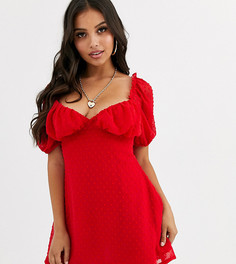Красное короткое приталенное платье из ткани добби Missguided Petite-Красный