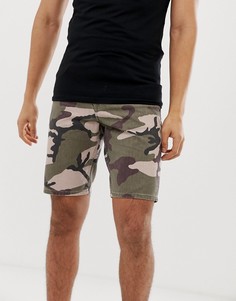 Узкие джинсовые шорты с камуфляжным принтом ASOS DESIGN-Зеленый