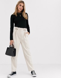 Брюки кремового цвета со складками и пуговицами New Look-Светло-коричневый