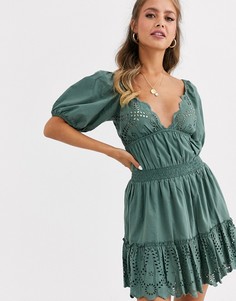 Платье мини с вырезом сердечком и вышивкой ришелье ASOS DESIGN-Зеленый