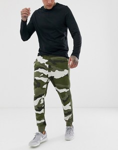 Камуфляжные джоггеры Nike-Зеленый