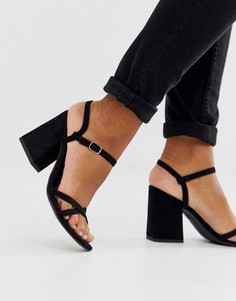Черные легкие сандалии из полиуретана на низком блочном каблуке New Look-Черный