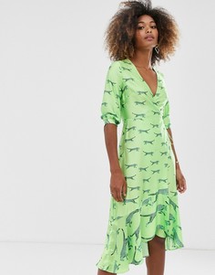 Флуоресцентно-зеленое атласное платье миди с тигровым принтом и запахом Liquorish-Зеленый