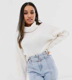 Пушистый джемпер со свободным воротом ASOS DESIGN Petite-Кремовый