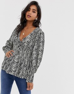 Топ с глубоким вырезом и зебровым принтом ASOS DESIGN-Мульти